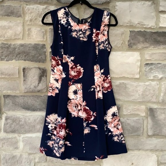Floral pattern navy blue dress - Picture 1 of 4